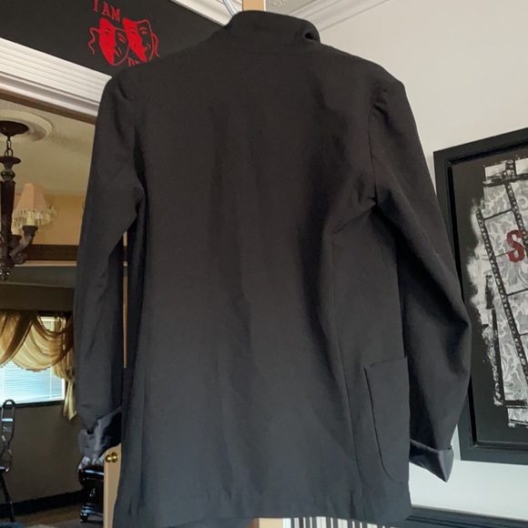 Blazer - Picture 2 of 2